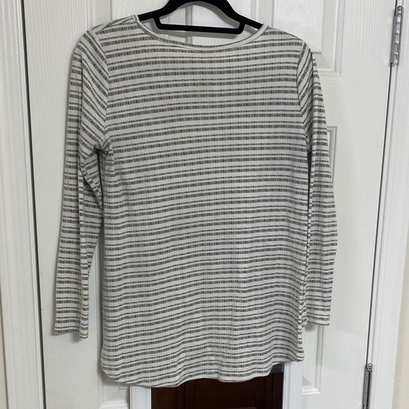 Like New - LulaRoe Long Sleeve Top (S) - Picture 2 of 6